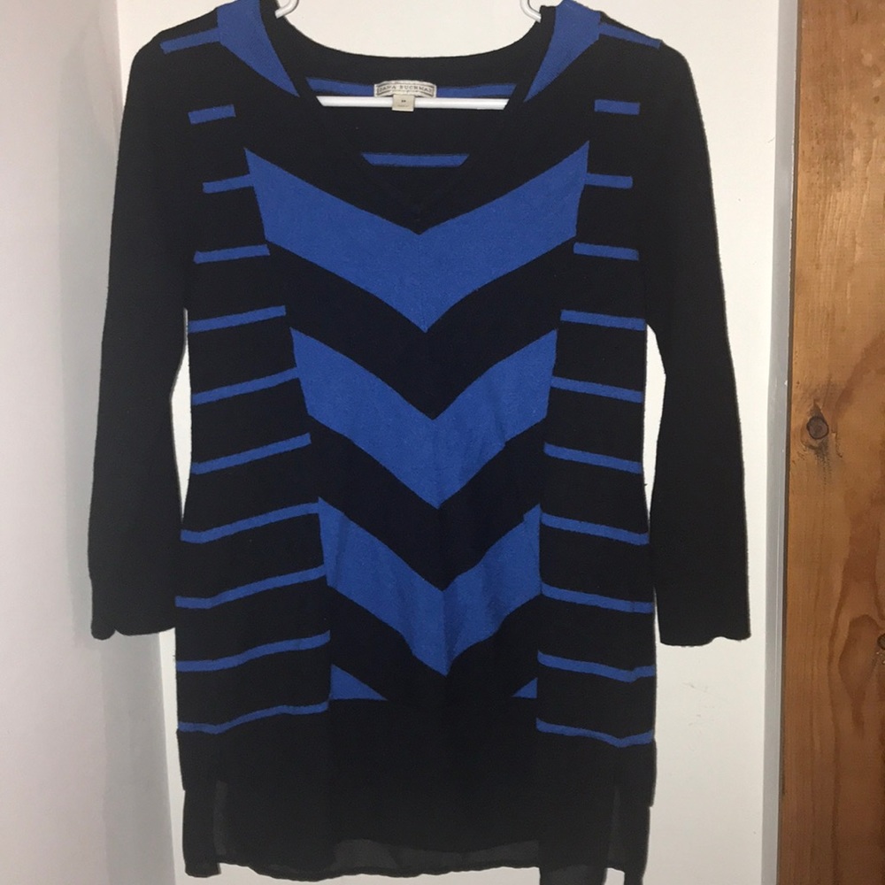 Dana Buchman size medium sweater